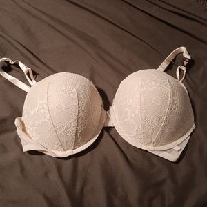 Victoria Secrets push up bra